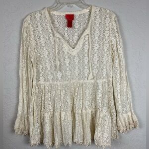 V Cristina Cream Lace Top Lace Dramatic Hem V Neck Size Small